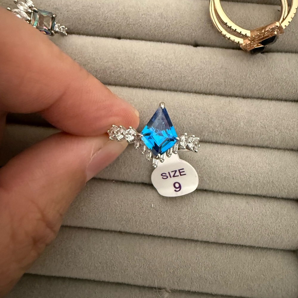 Dazzling Blue and Silver Women's Ring